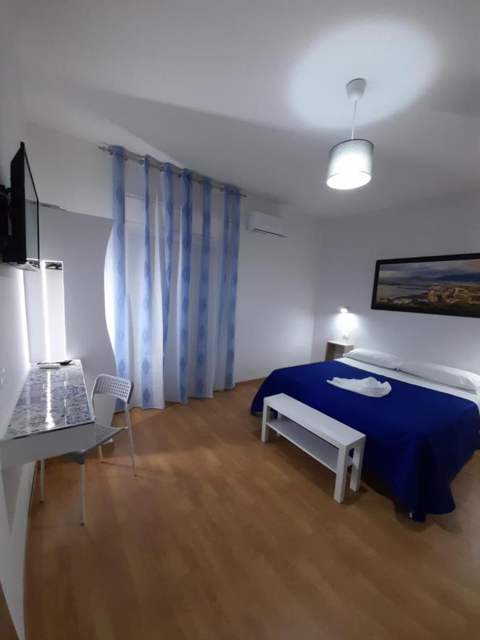 Milazzo: La Porta Delle Eolie Bed & Breakfast Exterior photo