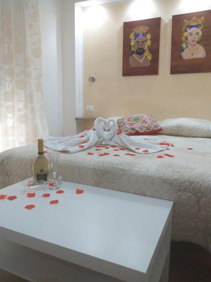 Milazzo: La Porta Delle Eolie Bed & Breakfast Exterior photo