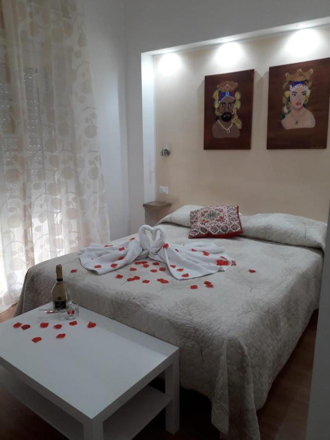 Milazzo: La Porta Delle Eolie Bed & Breakfast Exterior photo